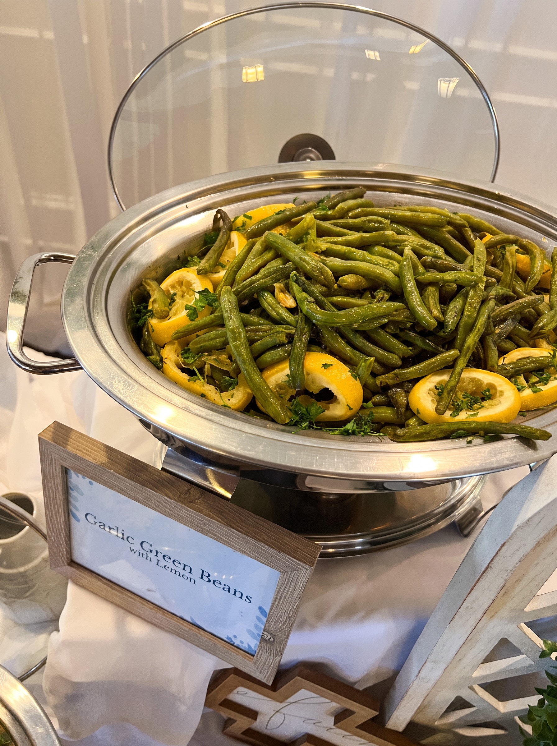 Event photo from Blue & White Garden Dinner by Poppin Social: 07 Luxury Garlic Green Beans Closeup.