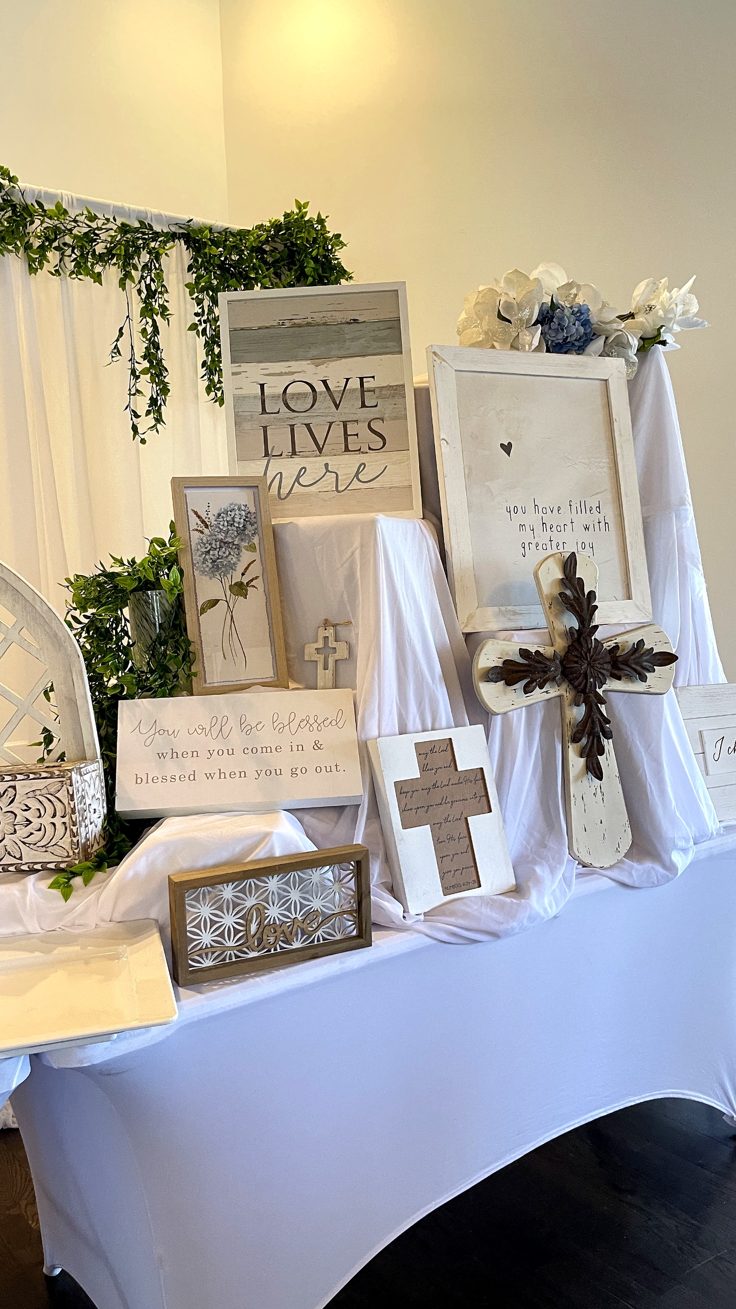 Event photo from Blue & White Garden Dinner by Poppin Social.